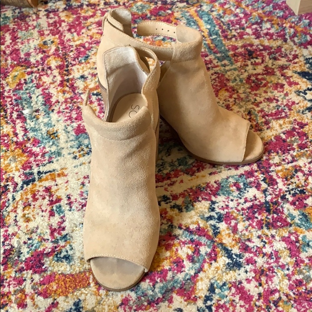 Sole Society Ferris block heel bootie
